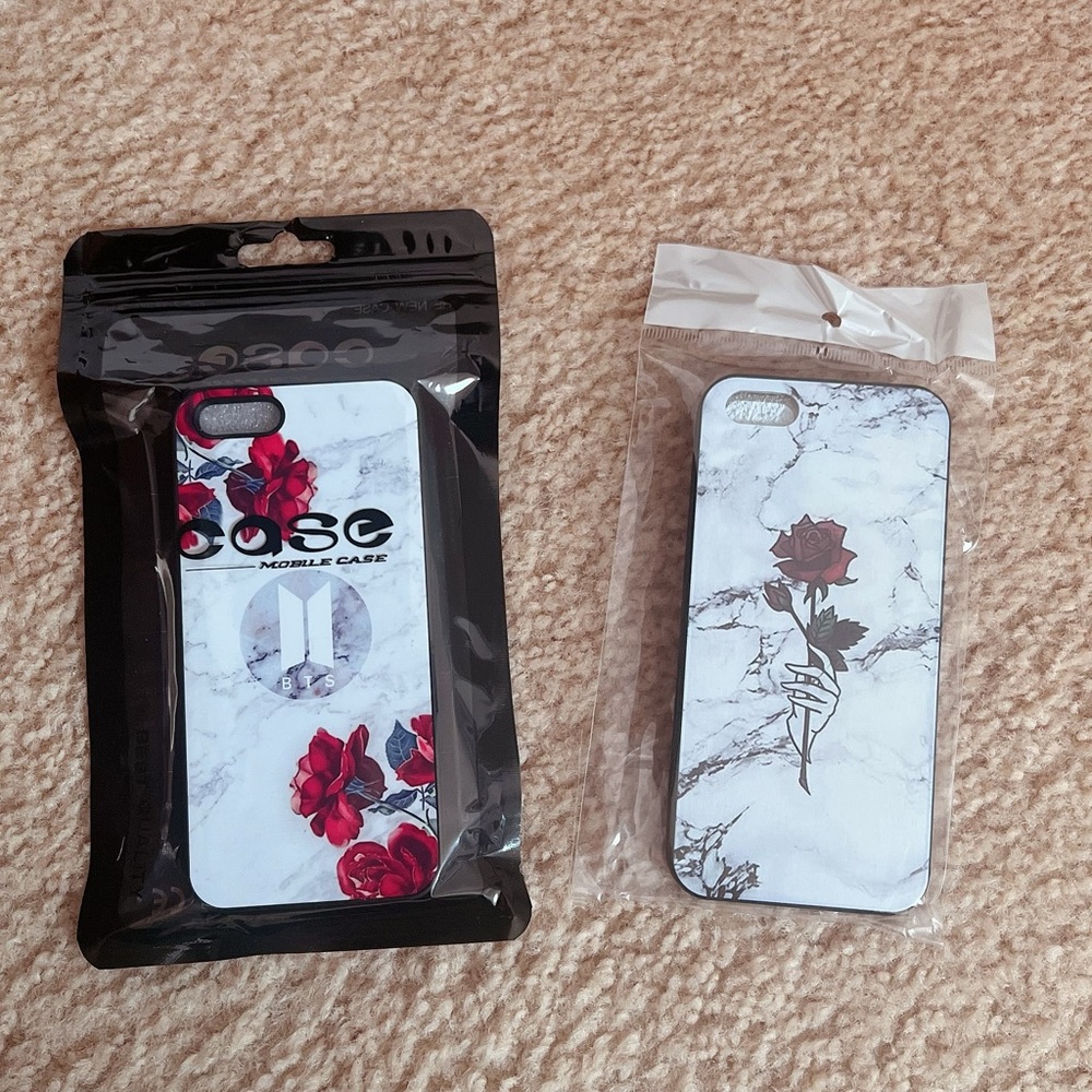 2 iPhone 5s cases ✨